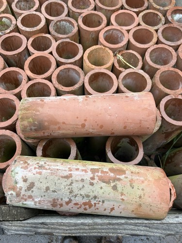 Terracotta pipe pelco cave - terracotta,